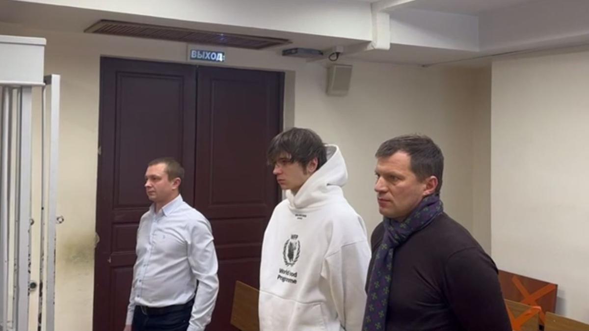 Рэпер VACÍO получил штраф 200 000 рублей и 15 суток ареста после «голой ...