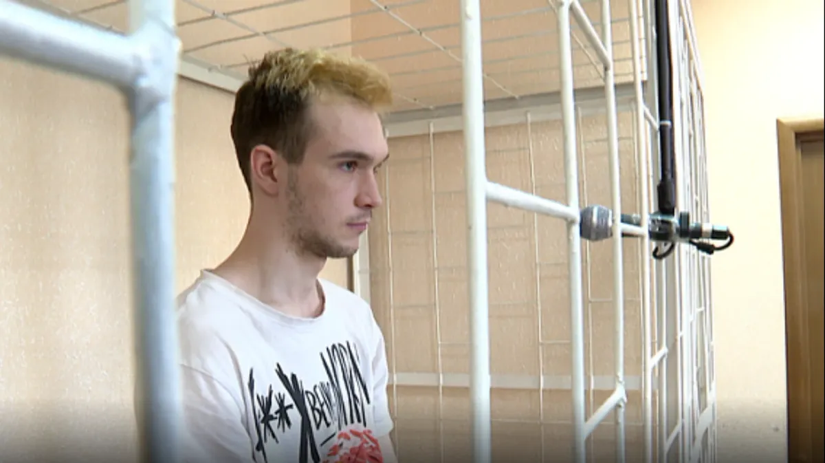 21-летний водитель «Делимобиля», сбивший четырех сибирячек на остановке в Новосибирске пояснил причины своего поступка
