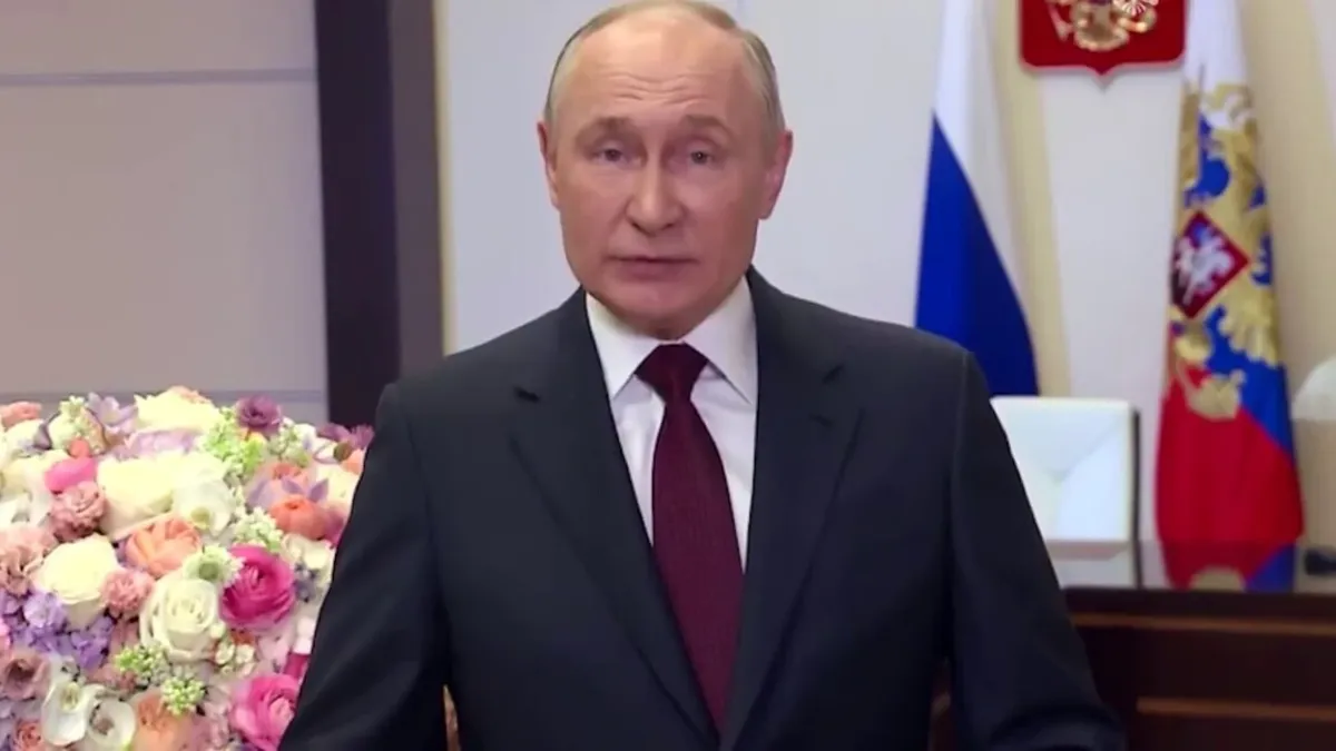 Президент России помиловал 52 женщин: кого освободил Путин — как связана СВО