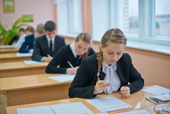 Сейчас школьники готовятся к экзаменам