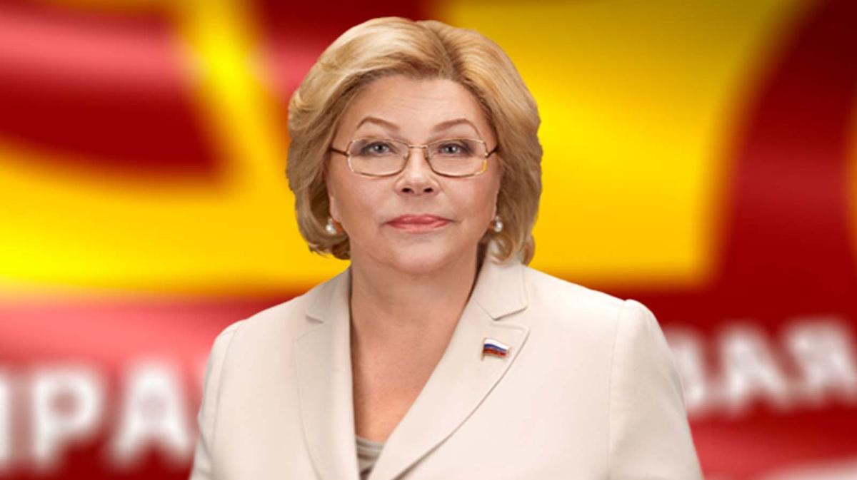 Елена Григорьевна Драпеко - известная российская актриса кино и политик
