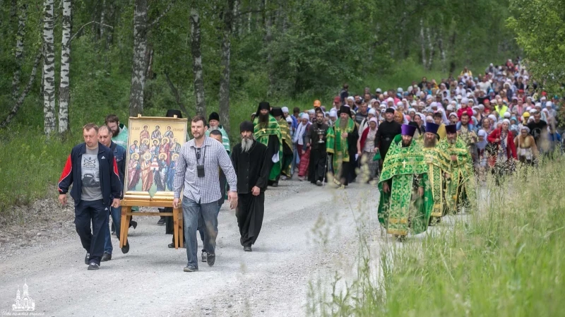 В Искитиме пройдут 8 км крестным ходом «За духовное возрождение России» до Святого источника в Ложке 19 июня