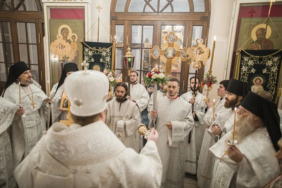 храм