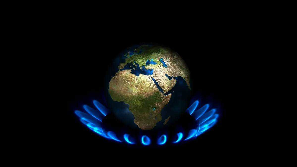 Природный газ сгорает голубым пламенем. Фото: pixabay.com
