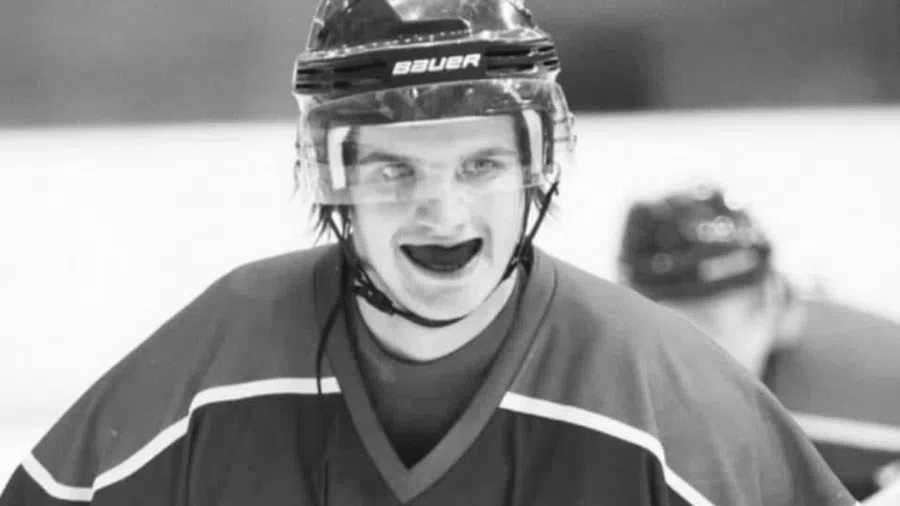 21-летний российский хоккеист скончался после полученной травмы позвоночника