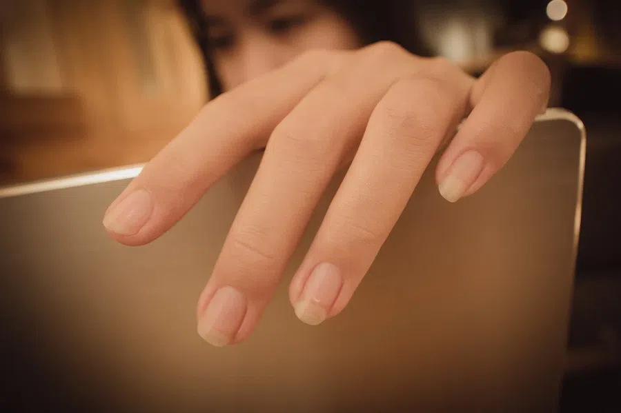Женщины, у которых указательный палец короче безымянного, могут быть сильнее: исследование