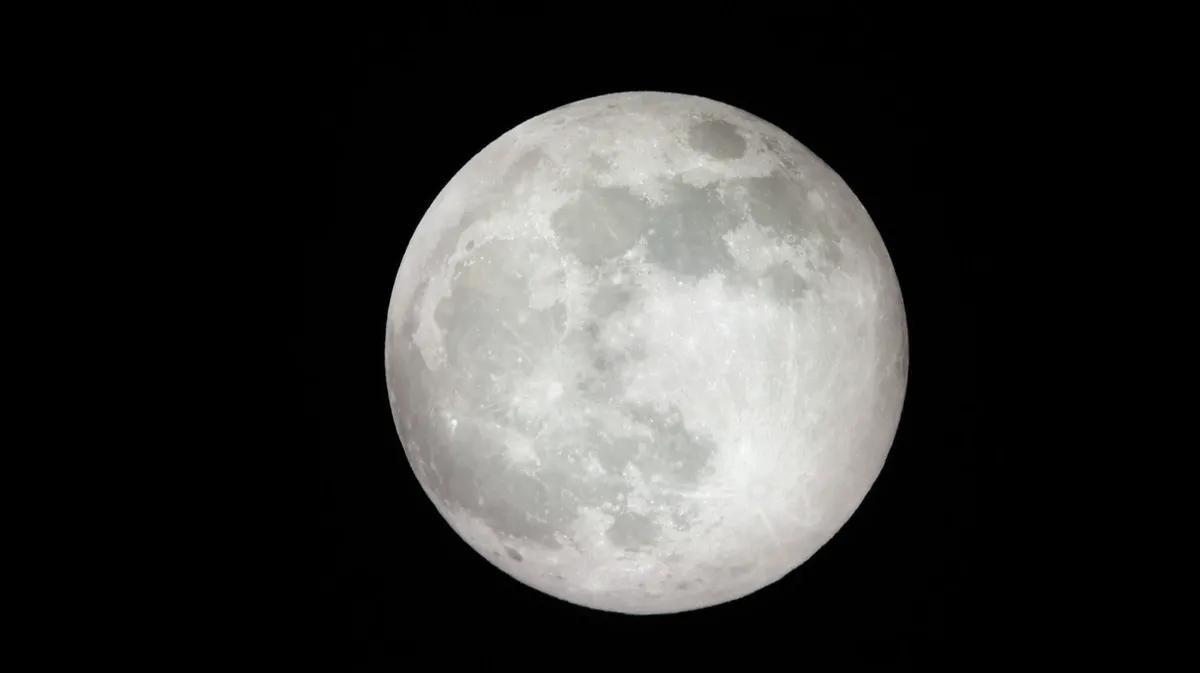 Луна в разные периоды меняет свою активность. Фото: pxhere.com
