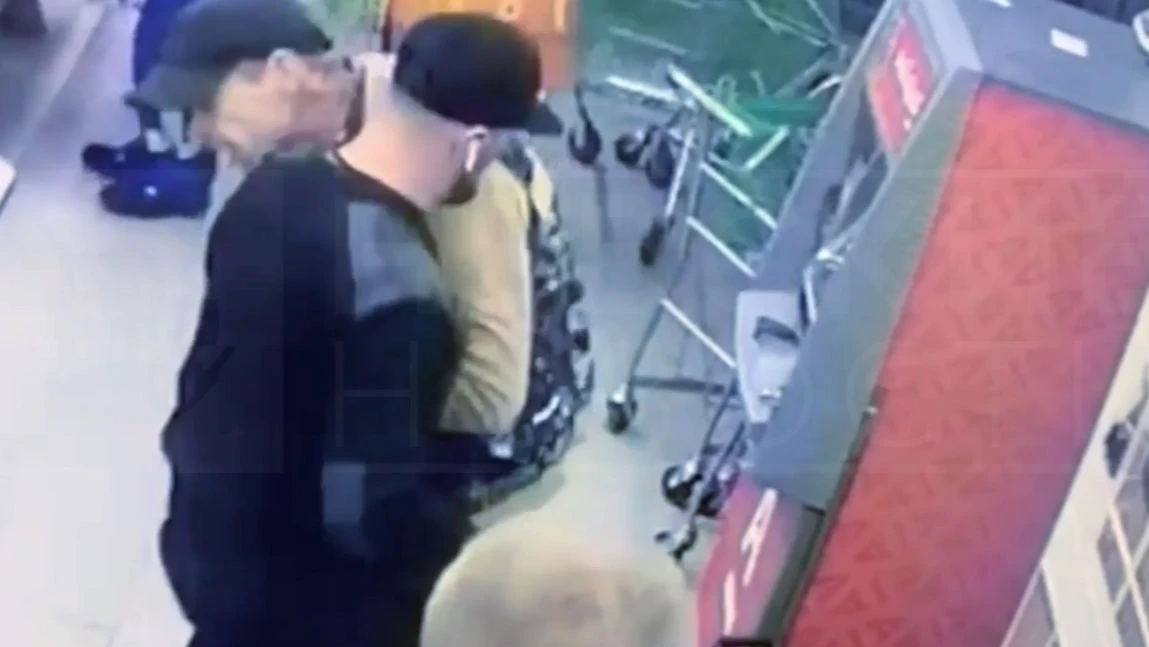 «Ты же мужчина, хочешь - взрывай!»: В Петербурге покупатель хотел ограбить магазин и для побега применил «гранату»