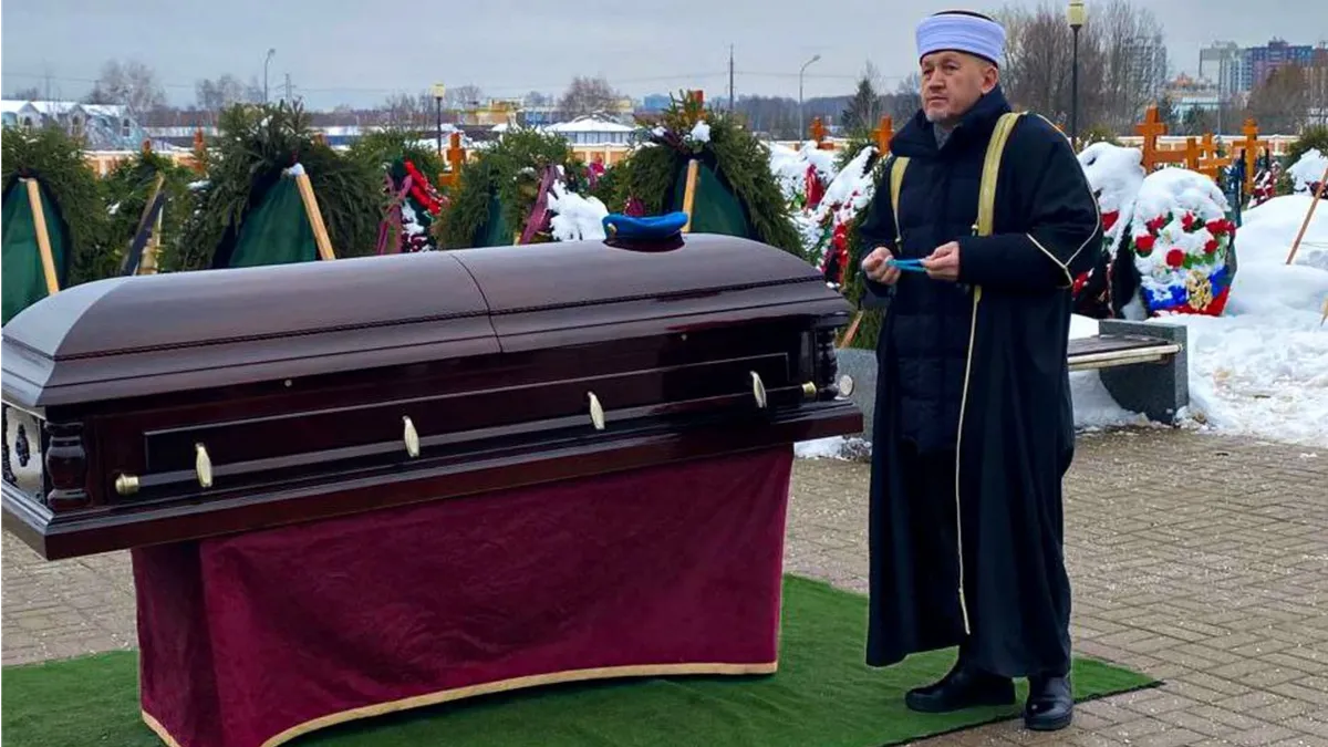 В Москве похоронили погибшего на СВО под Купянском Артемия Гарипова – имам Московской Соборной мечети провел джаназа—намаз