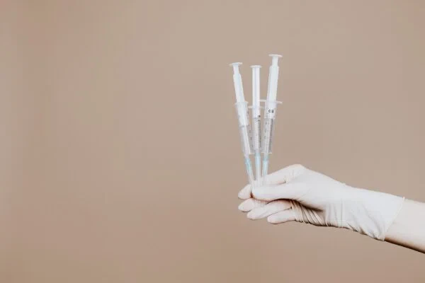 Все работники образования должны быть вакцинированы