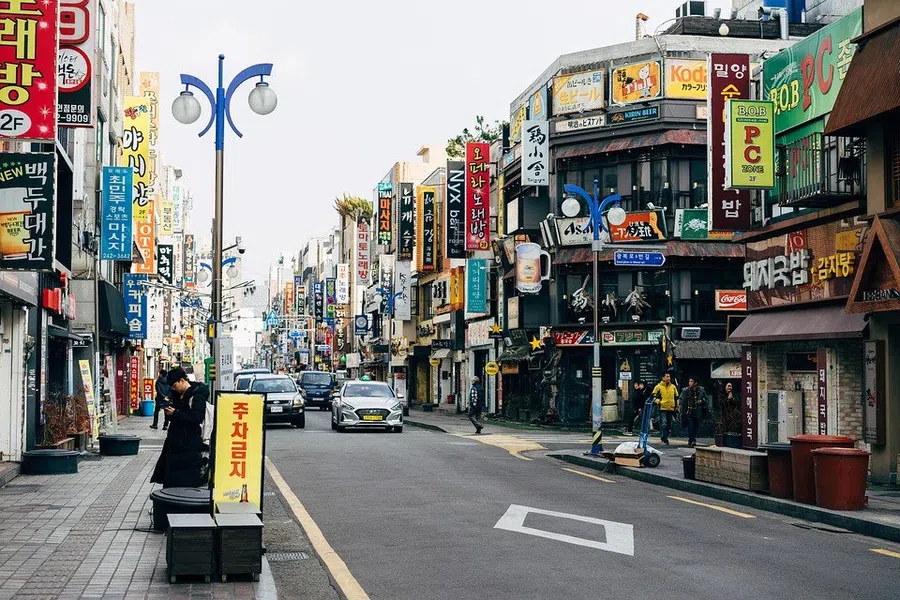В Южной Корее сообщили о рекордных смертях из-за всплеска Омикрона
