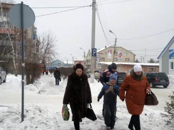 Тот же отрезок тротуара 4 декабря