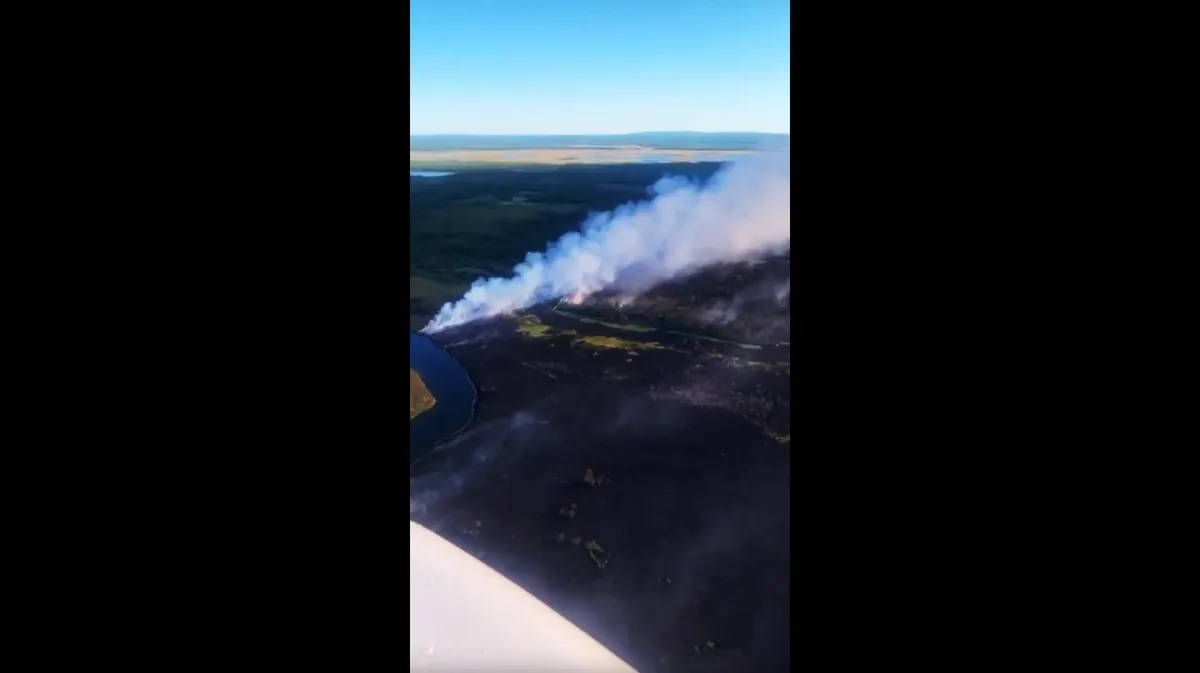 В Якутии полыхают пожары. Огонь уничтожает леса с начала лета