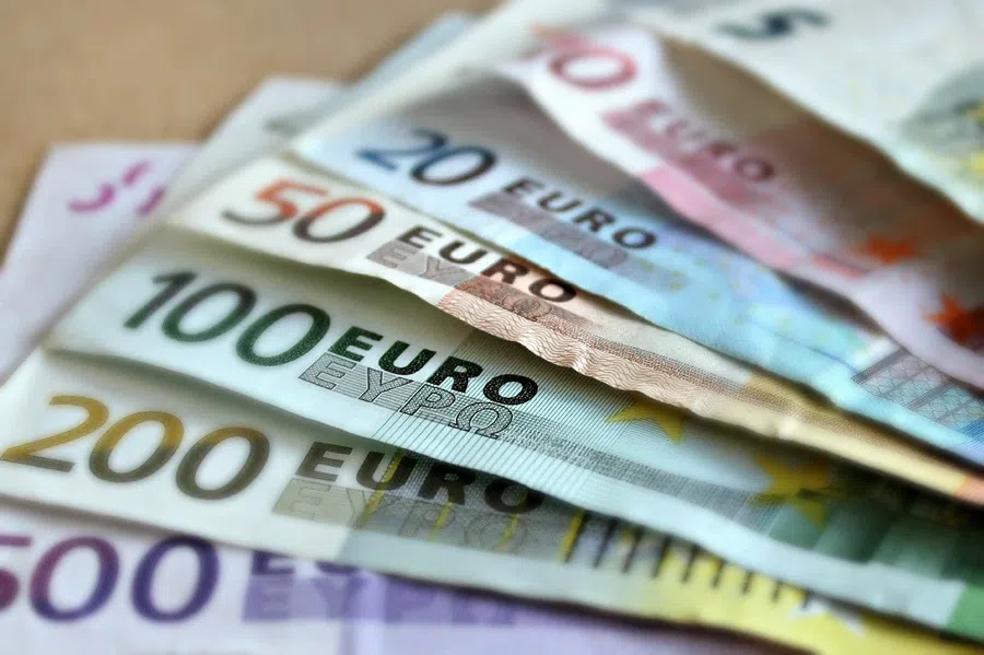 ЕС запретил евро в России: С 12 марта ВТБ, «Россия», «Открытие», Новикомбанк, Промсвязьбанк, Совкомбанк и ВЭБ банки отключат от SWIFT