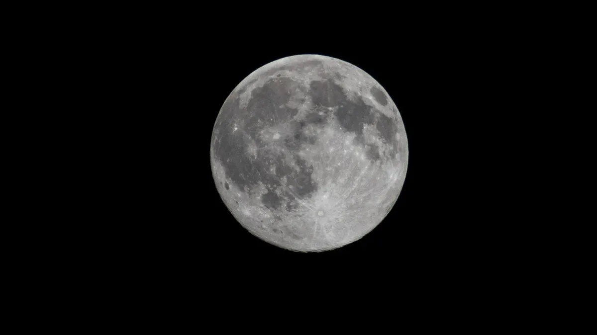 16 апреля – Полнолуние Розовой Луны-2022: точное время красивого лунного события. Три магических ритуала на любовь и дружбу