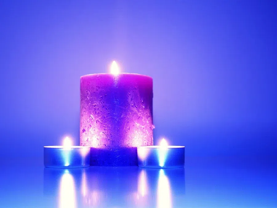 Многие ритуалы проводятся с помощью свечей. Фото: Pxfuel.com