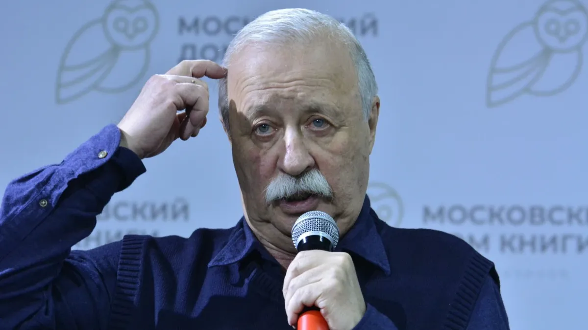 Якубович ответил на критику после слов об «идиотах» в эфире «Поля чудес»