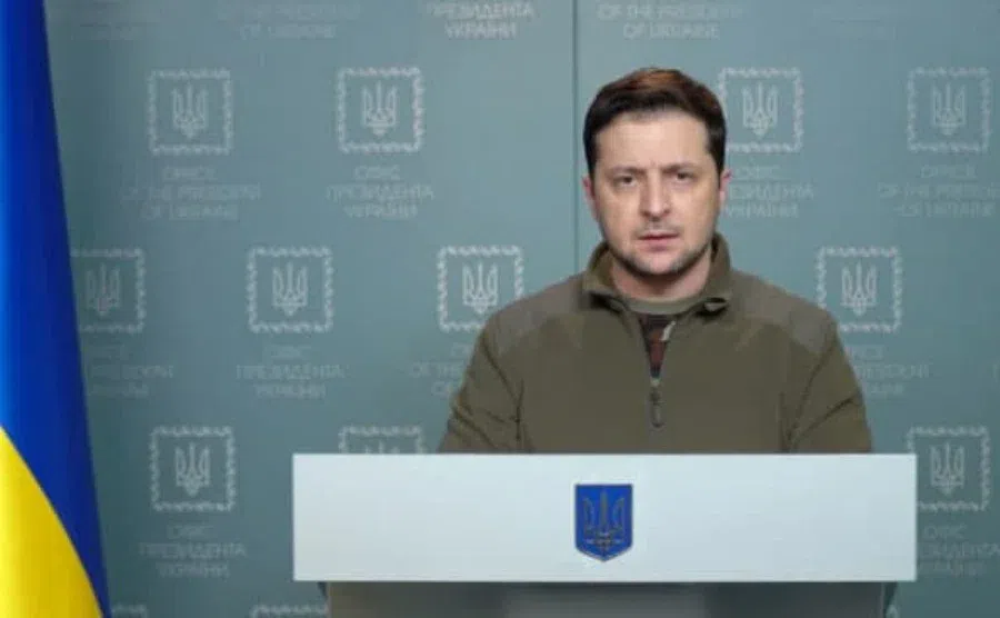 Зеленский попросил срочно принять Украину в Евросоюз: украинцы должны быть наравне с европейцами