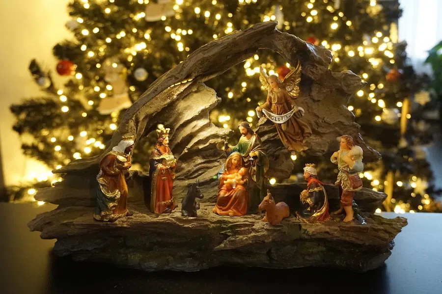 Волшебные магические ритуалы на три ночи с 25 декабря: как в Рождество открыть портал удачи и распрощаться навсегда с безденежьем