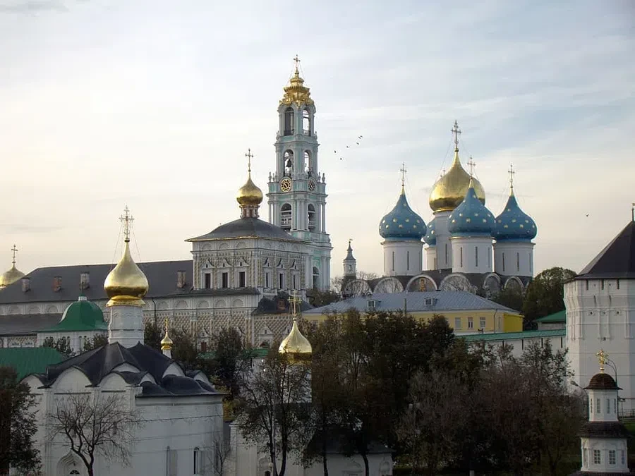 Святой Григорий был очень праведным человек, многих он облачил в христианскую веру.