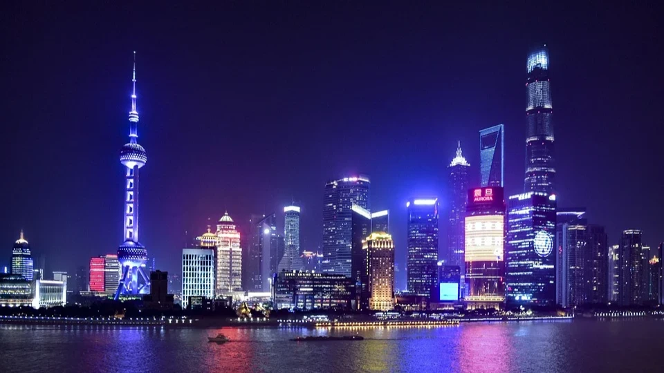 В Шанхае начался крупнейший за последние 2 года карантин из-за коронавируса
