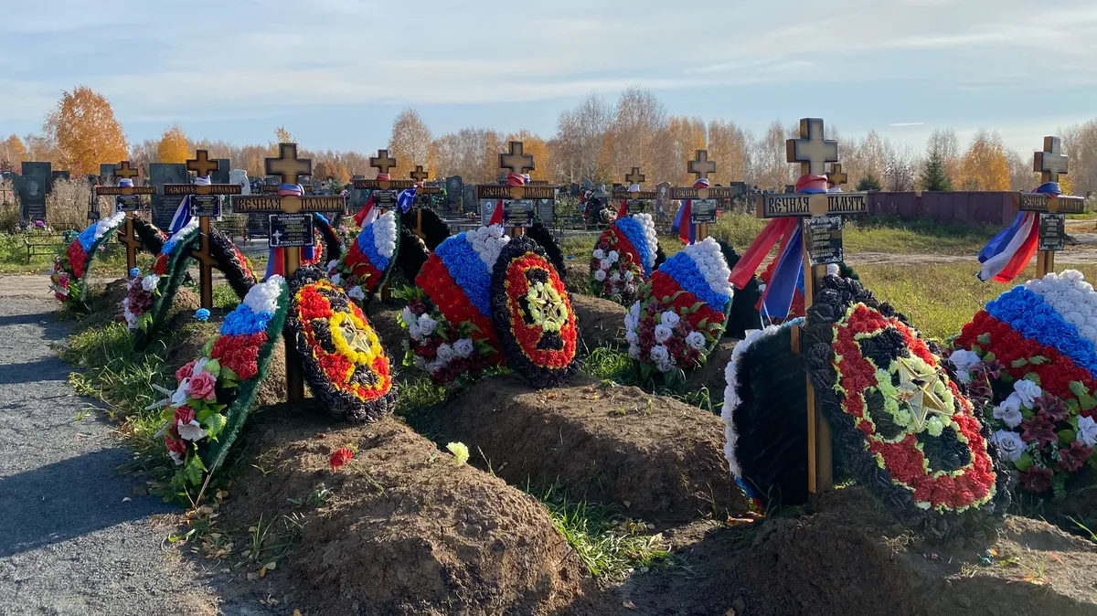В Новосибирске комбат «Веги» Андрей Панферов недоволен тем, что погибших на СВО хоронят без почестей на Гусинобродском кладбище 