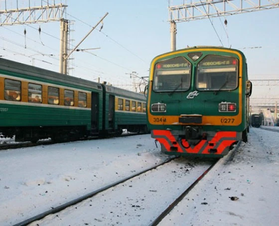 Ежедневно тысячи искитимцев едут на работу и учебу в электричках
