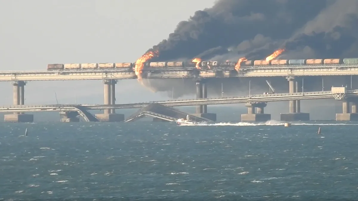 Фура, которая взорвалась на Крымском мосту, предварительно ехала из Краснодара
