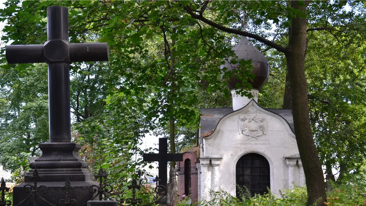 На кладбище стоит тишина. Фото: pixabay.com