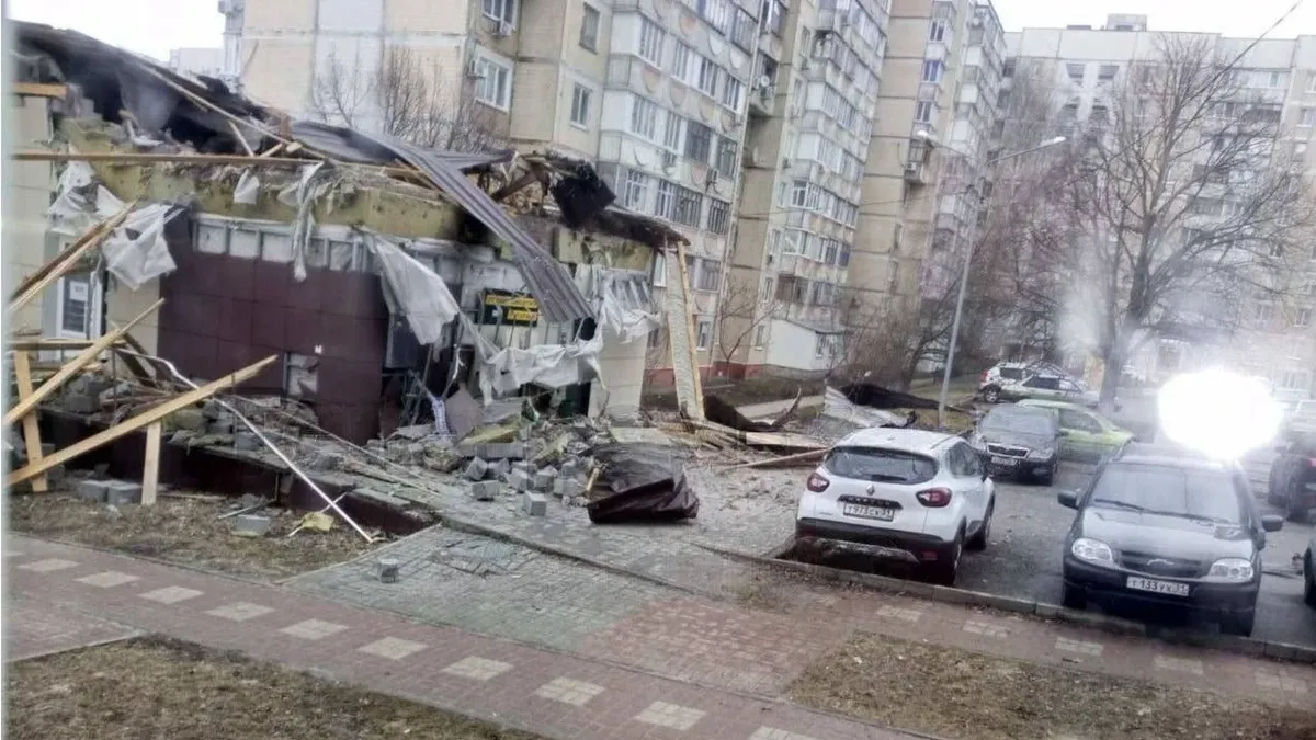 Массированная атака ВСУ по Белгороду: уже двое погибших – фото разрушений