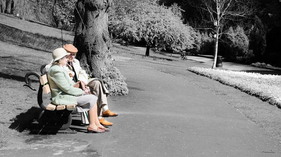 Пенсионеры — самое щедрое поколение: «гормон любви» заставляет их больше отдавать, показывает исследование