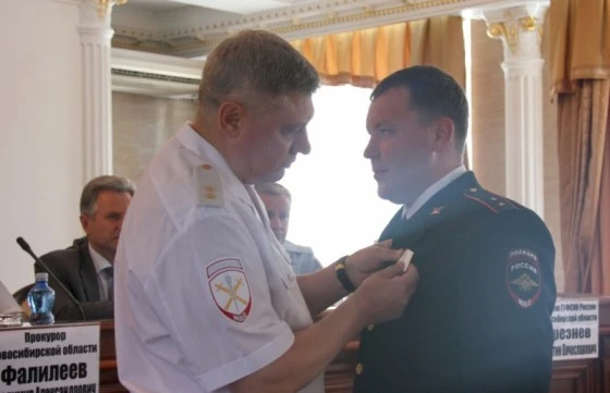 Семи полицейским вневедомственной охраны из Черепановского, Краснозерского и Маслянинского районов были вручены медали «За спасение погибавших»