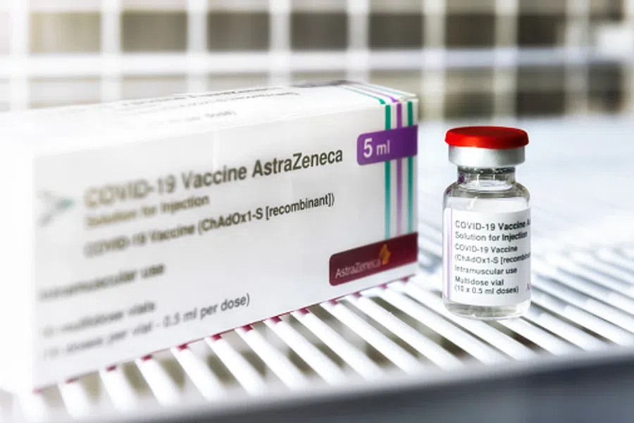 Тромбоз после вакцины AstraZeneca: ученые выяснили, что вызывает побочный эффект