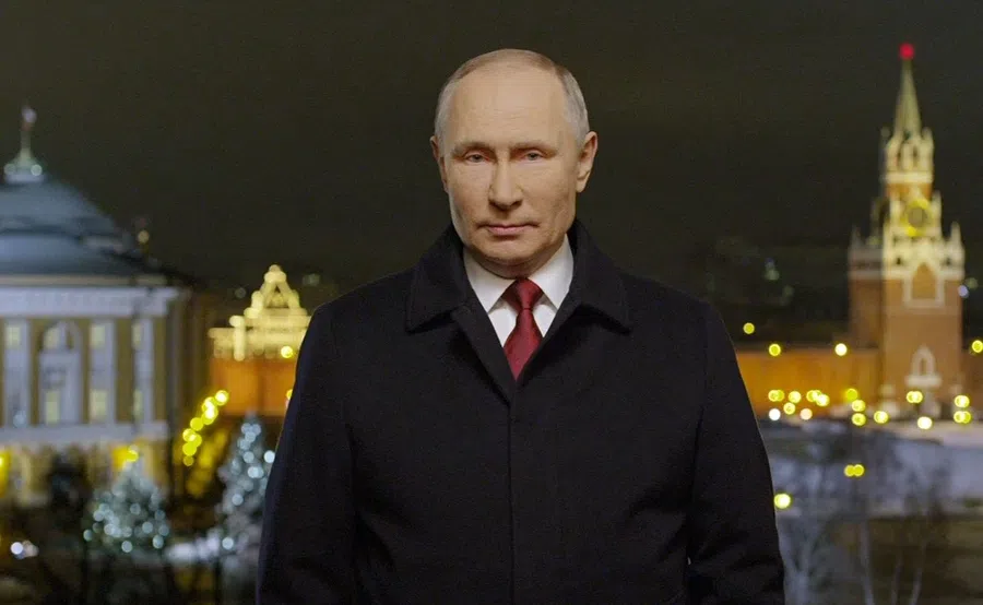 Владимир Путин в видеообращении поздравил россиян с новым 2022 годом и оценил год уходящий