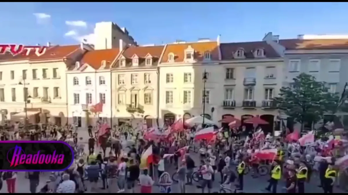 Тысячи людей вышли, чтобы высказать протест. Фото: кадр из видео