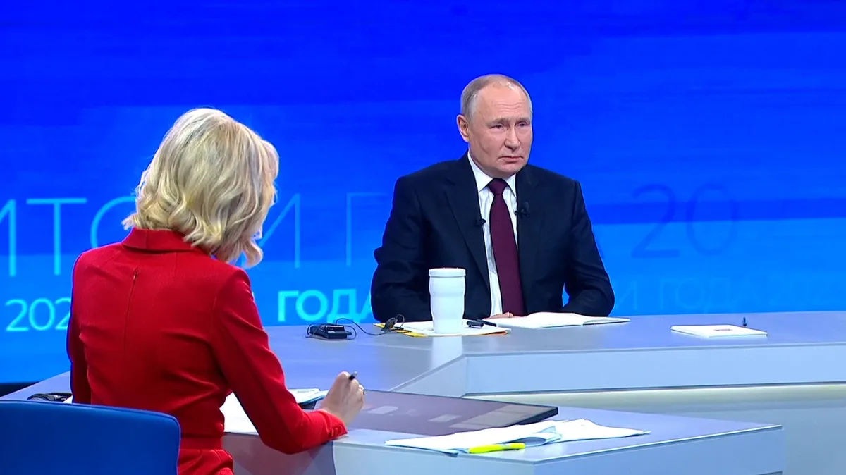 Владимир Путин. Фото: кадр из трансляции прямой линии