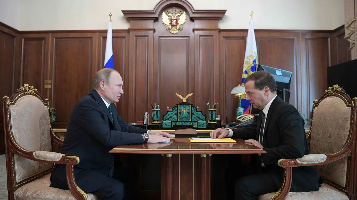 Медведев случайно проговорился о финальной цели СВО на Украине, сообщил политолог Межуев
