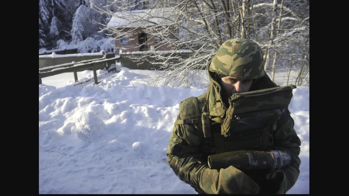 В Волгоградской области все еще не убрали снаряд, упавший на дом местного жителя