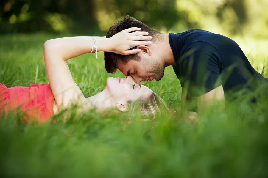 Тест на язык любви: есть пять типов - как вы говорите партнеру о своих чувствах?