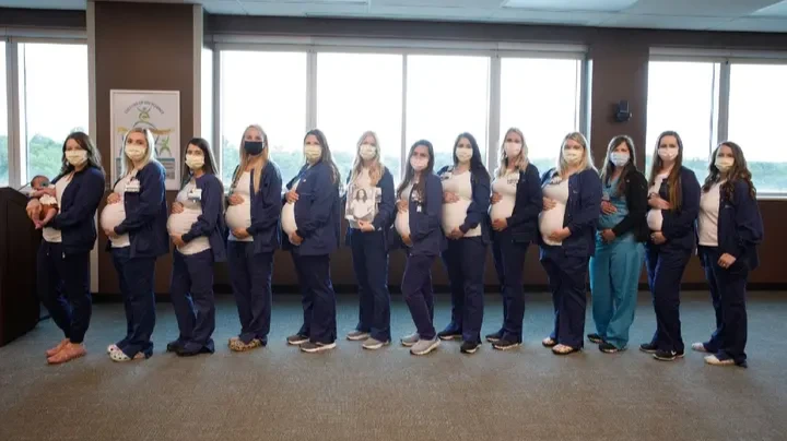 В Миссури сразу 14 медсестер отделения интенсивной терапии одновременно забеременели - будут рожать весь декабрь