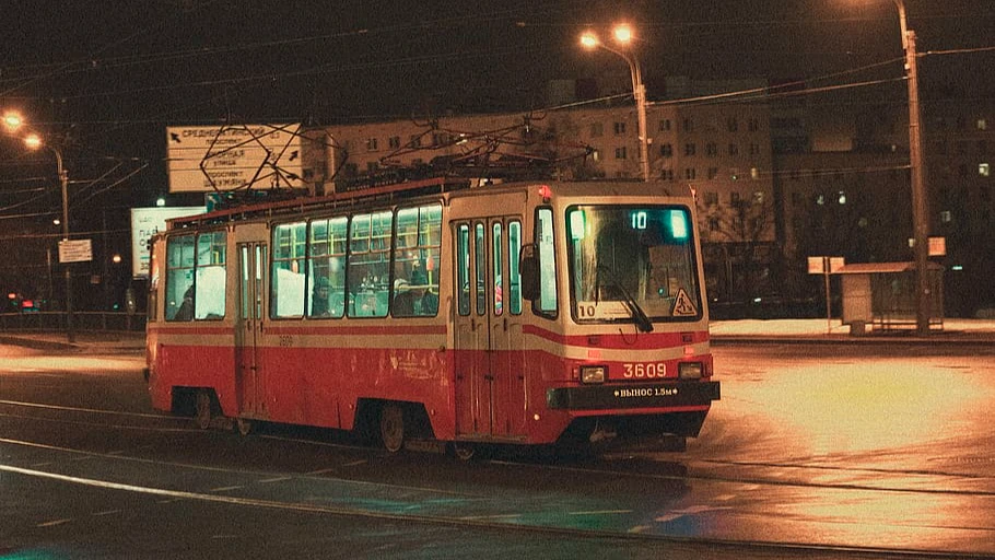 Москвичи передают Новосибирску поддержанный транспорт. Низкопольные автобусы и 26 вагонов метро прибудут в ближайшее время
