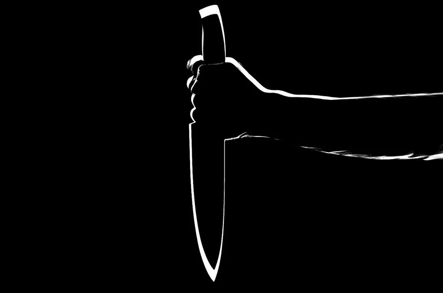 В Челябинской области мужчина вынул нож за требование QR-кода в магазине