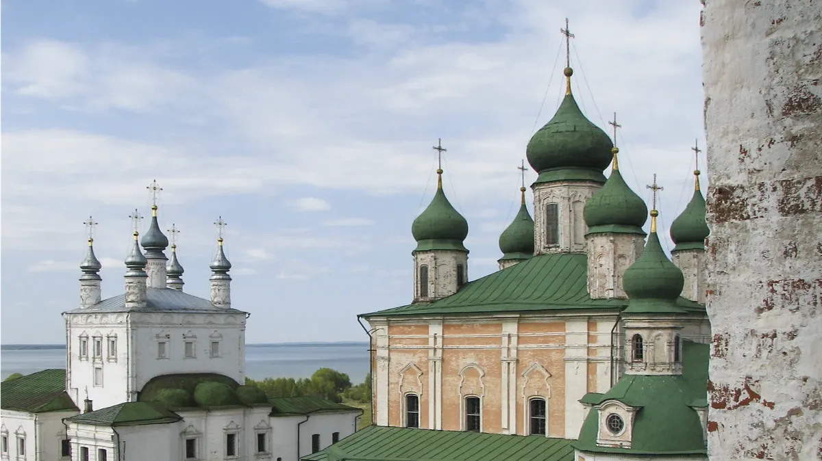 На Радоницу не грустят и не печалятся, нужно сходить в церкви на богослужения. Фото: www.piqsels.com