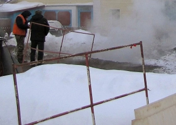 Два брата утонули в коммунальной яме