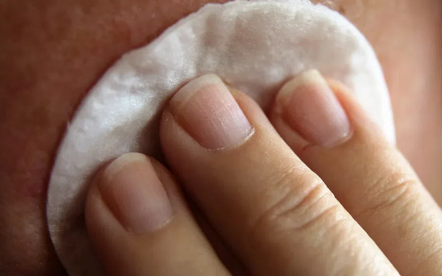 Как спасти кожу в период отопления: 5 шагов, чтобы избавиться от сухости