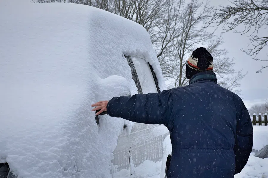 Нужно ли прогревать машину зимой?