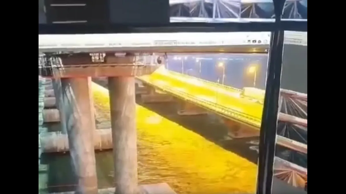 Появились кадры самого взрыва на Крымском мосту