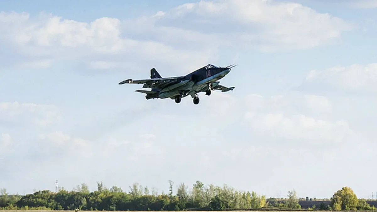 В Белгороде во время учебного полета разбился самолет Су-25. Фото: Минобороны РФ