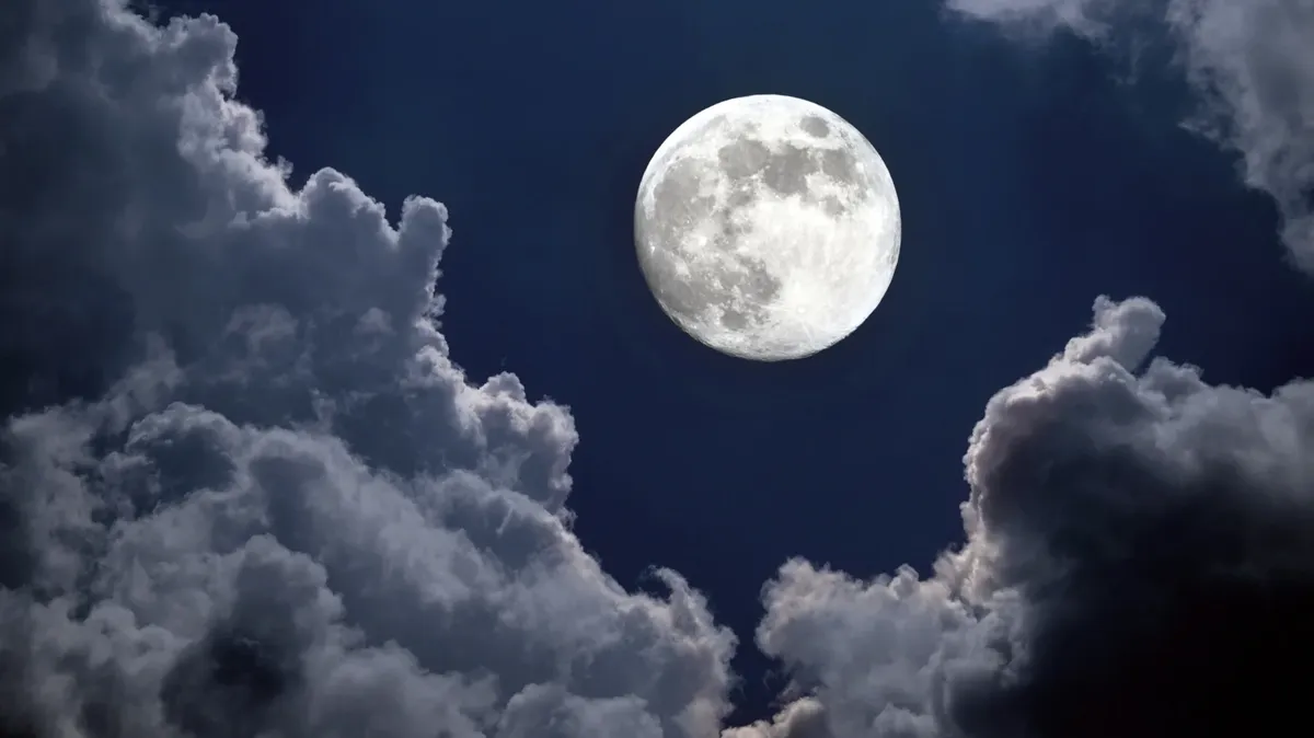 Лунные ритуалы могут подарить много удачи. Фото: pxhere.com