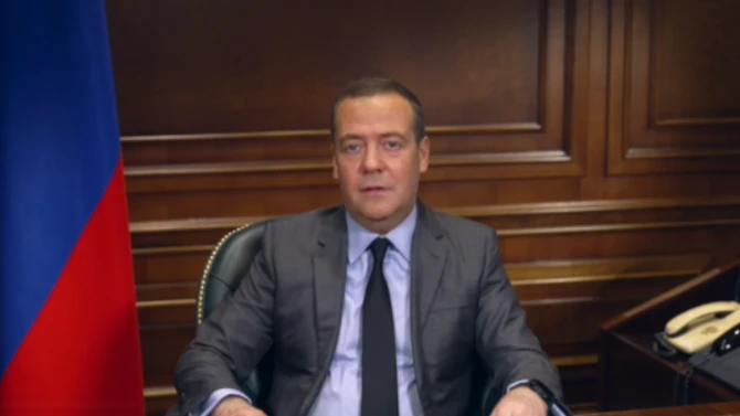 По мнению Медведева, нужно сначала думать о последствиях, а после делать заявления. Фото: Соцсети Дмитрия Медведева